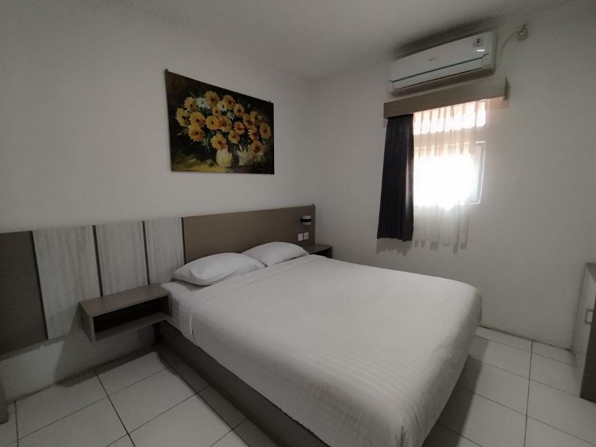 Hotel Syariah Selamat Sukabumi Extérieur photo